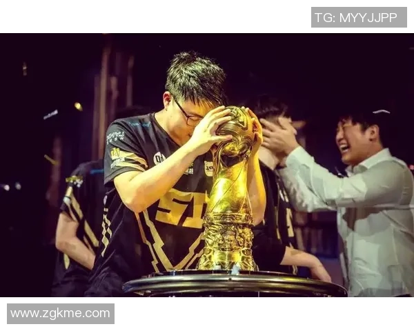 RNG战队的荣耀与坚持：从逆境中崛起的英雄联盟传奇之路